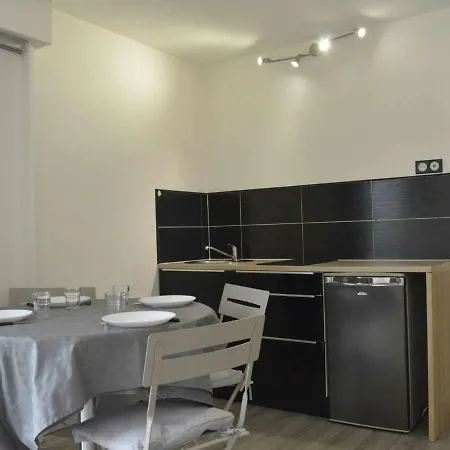 Apartment Studio Cap D'Agde, 1 Piece, 4 Personnes - Fr-1-249-331 *