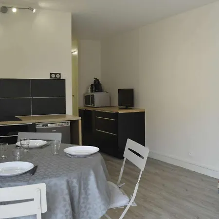 Apartment Studio Cap D'Agde, 1 Piece, 4 Personnes - Fr-1-249-331 *