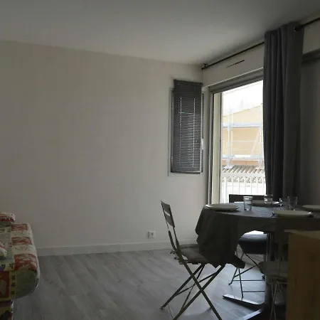 Studio Cap D'Agde, 1 Piece, 4 Personnes - Fr-1-249-331