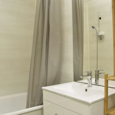 Apartment Studio Cap D'Agde, 1 Piece, 4 Personnes - Fr-1-249-331 *