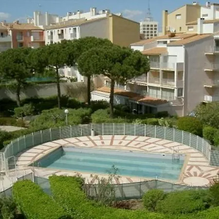 Studio Cap D'Agde, 1 Piece, 4 Personnes - Fr-1-249-331 Agde